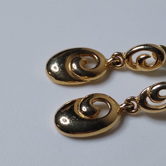 Vintage Metal SC Decorative Earrings - Picture 4 of 10